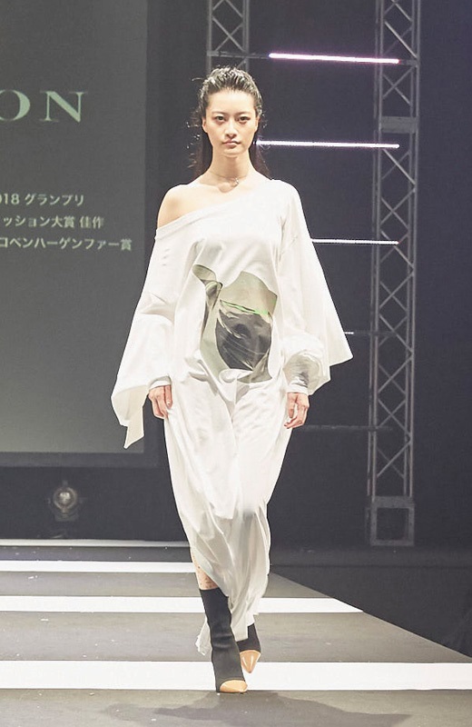 ギャラリー 卒業コレクション19 大阪文化服装学院